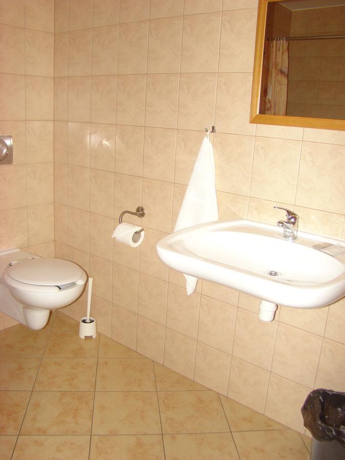 Hotel Pod Debem Chocianow Luaran gambar